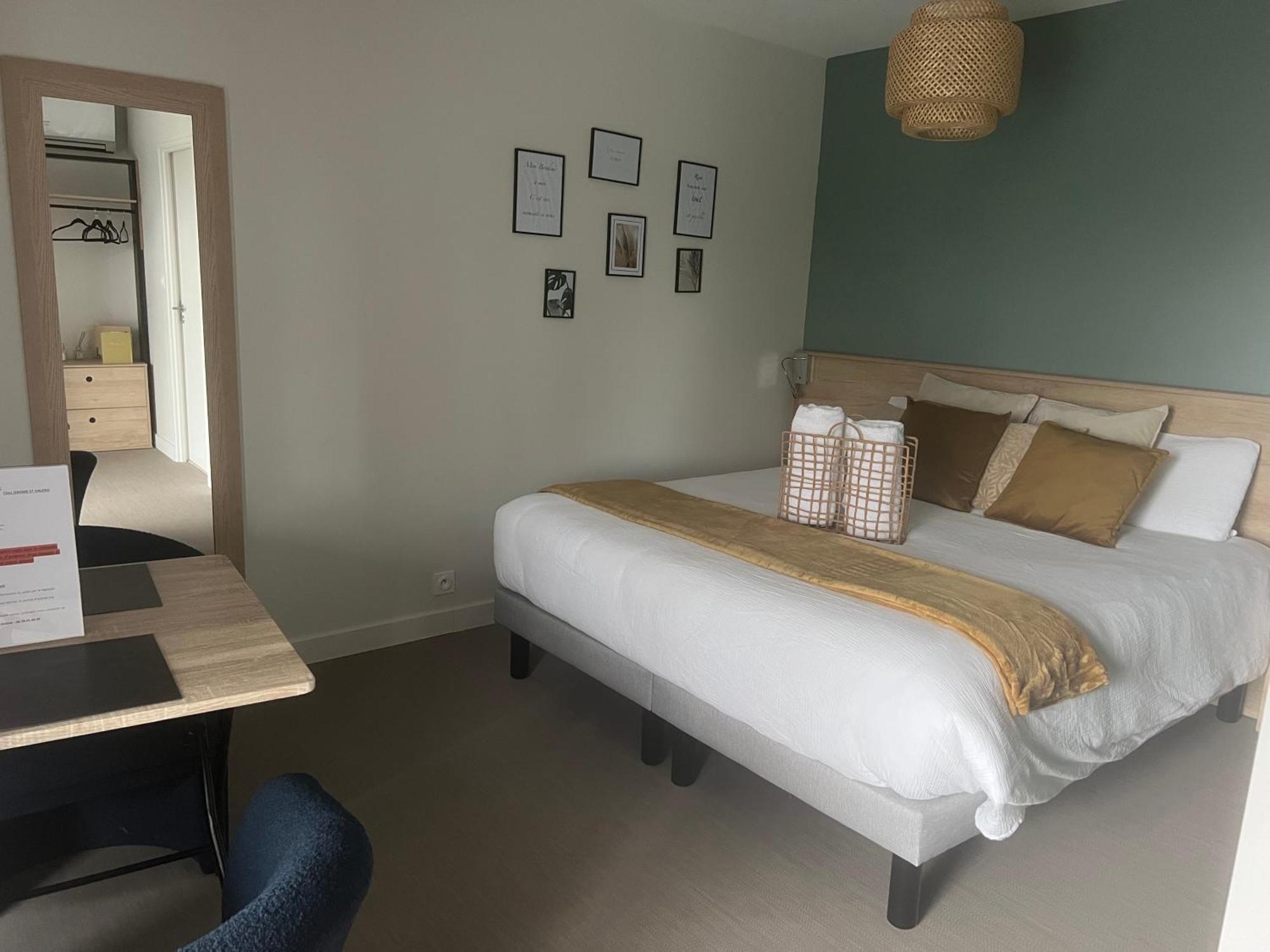 Chambre privatisée L’Ermitage vue sur la mayenne Château-Gontier Extérieur photo